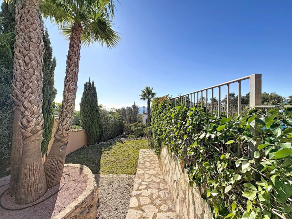 Cumbre del Sol villa op een dubbele kavel met panoramisch uitzicht in Kalmias 76