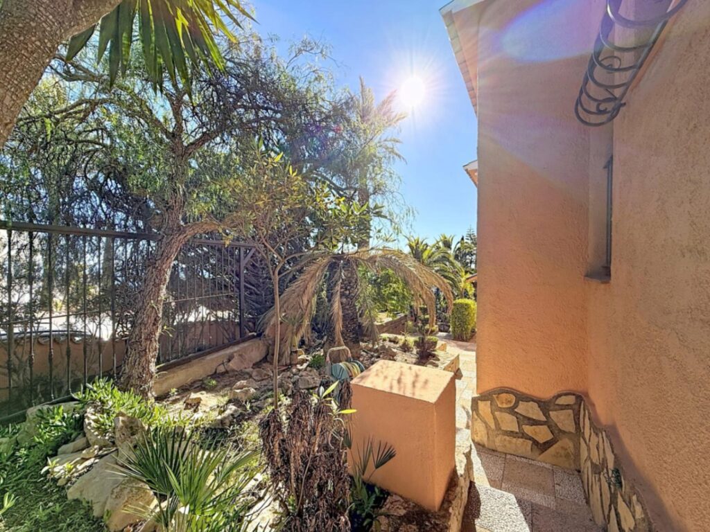 Cumbre del Sol villa op een dubbele kavel met panoramisch uitzicht in Kalmias 78