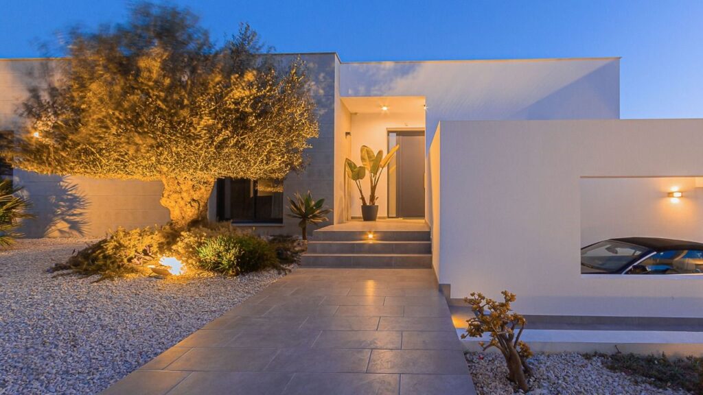 Cumbre del Sol Moderne Villa mit Meerblick 3