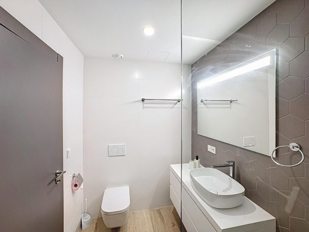 Cumbre del Sol apartamento moderno con jardín privado 25