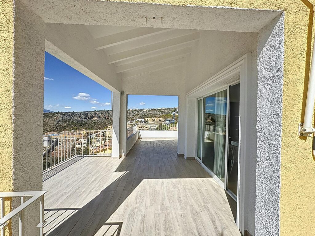 Villa in Cumbre del Sol mit spektakulärem Meerblick 20