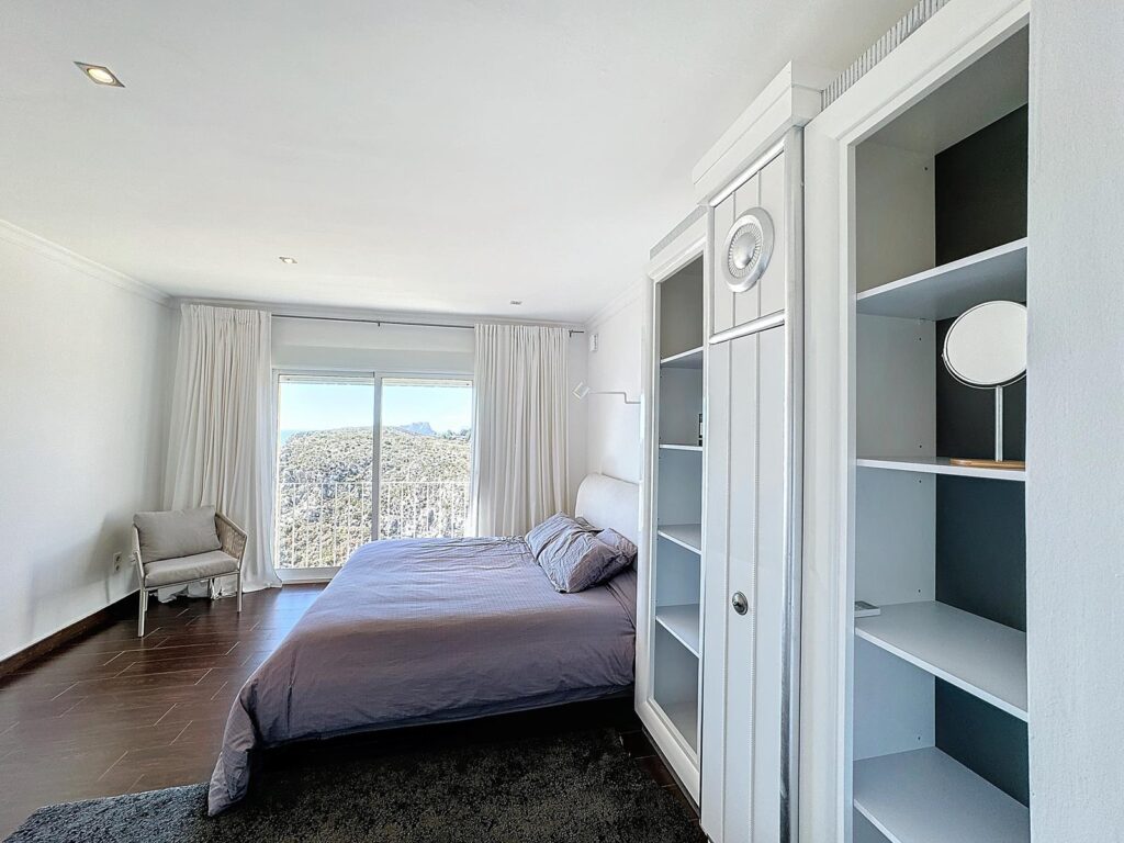 Villa in Cumbre del Sol mit spektakulärem Meerblick 45
