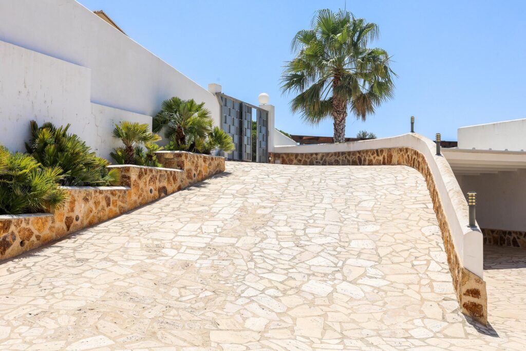 Cumbre del Sol – moderne Villa mit atemberaubendem Meerblick 3