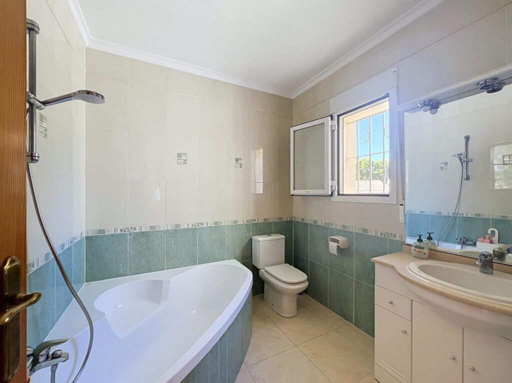 Villa in Begonias, Cumbre del Sol, Costa Blanca Noord 42