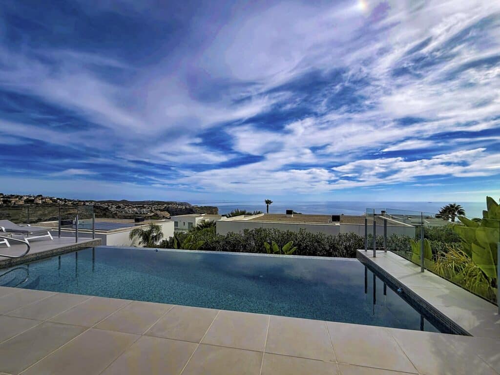 Villa in Lirios, Cumbre del Sol, Costa Blanca North 1